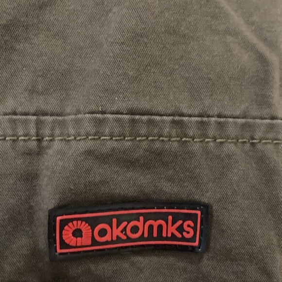 Akademiks Men’s Olive Green Shorts Medium.  Used. - Picture 5 of 5
